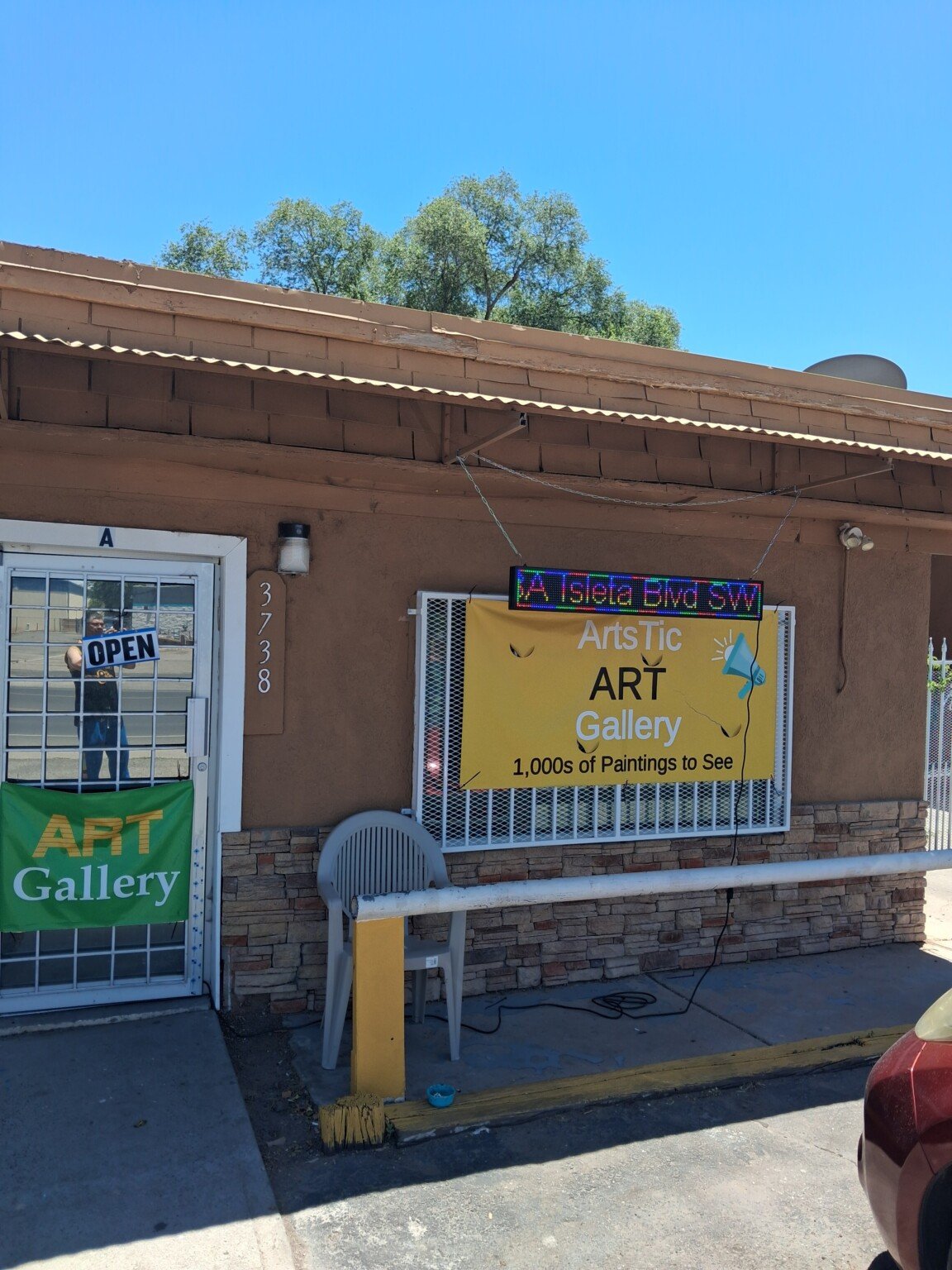Mortar and brick art gallery